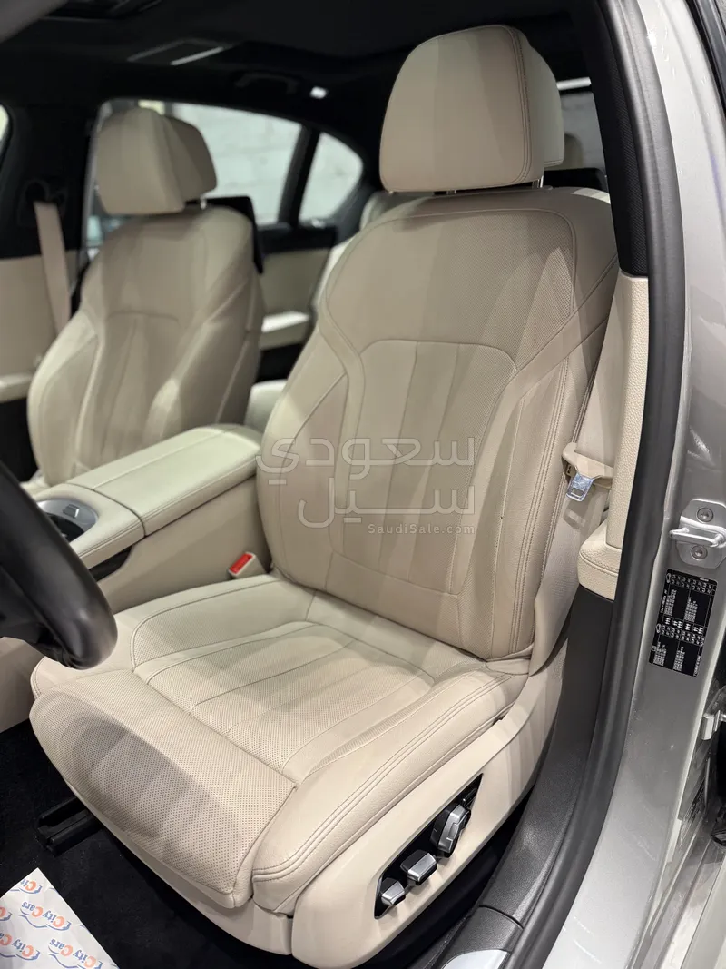 2022 BMW 7 Series 730Li