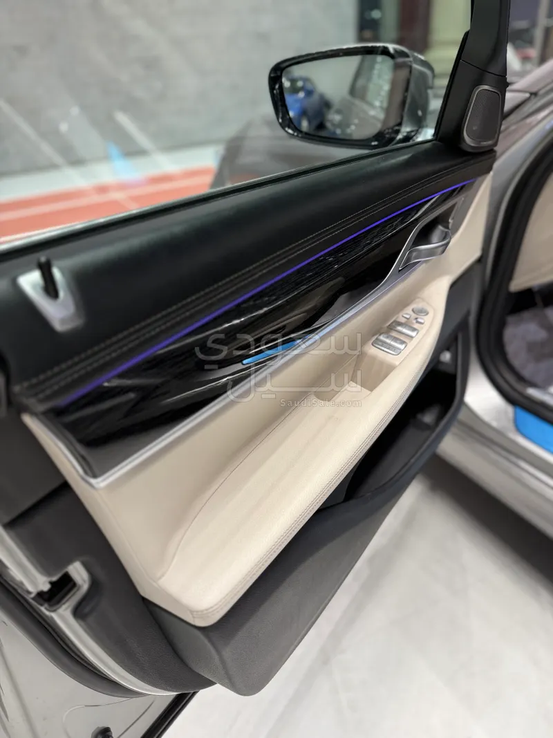 2022 BMW 7 Series 730Li