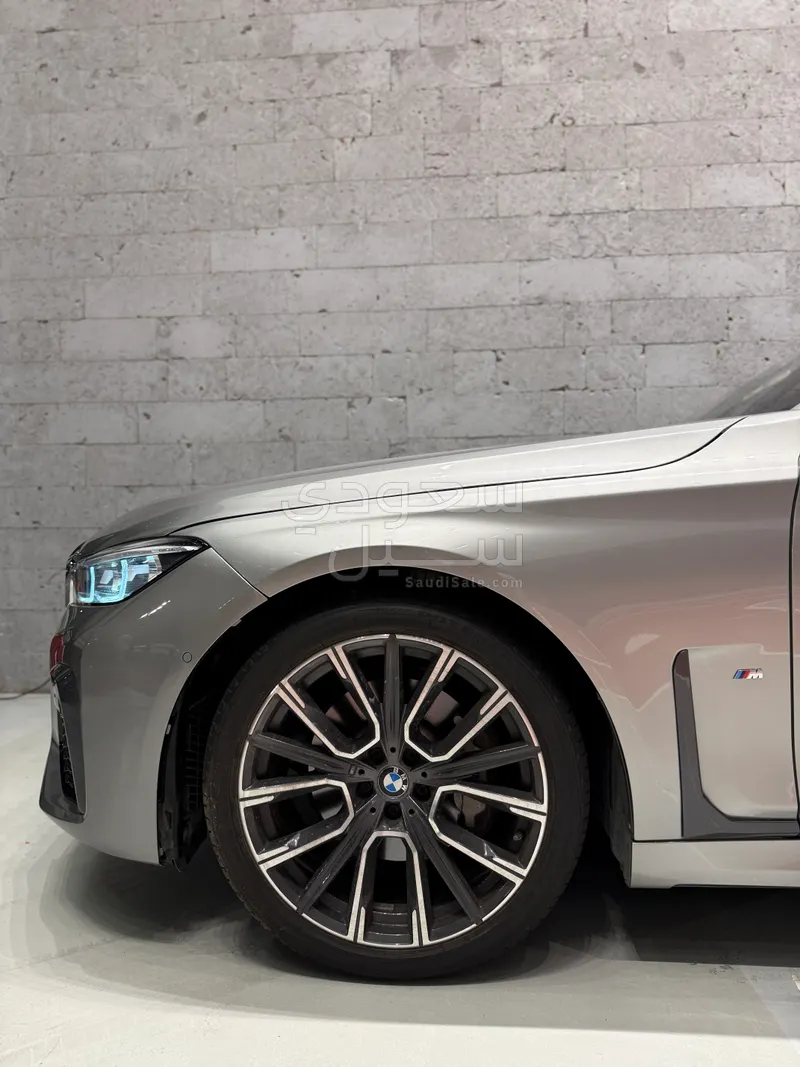 2022 BMW 7 Series 730Li