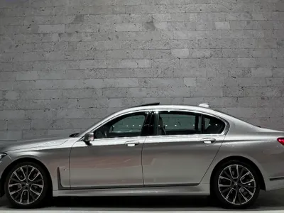 2022 BMW 7 Series 730Li