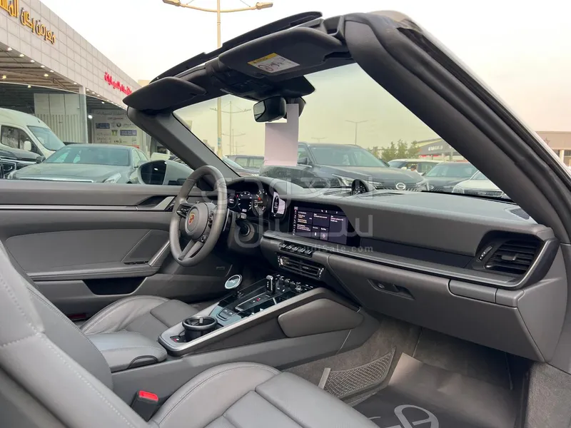 2021 بورش 911 تارجا