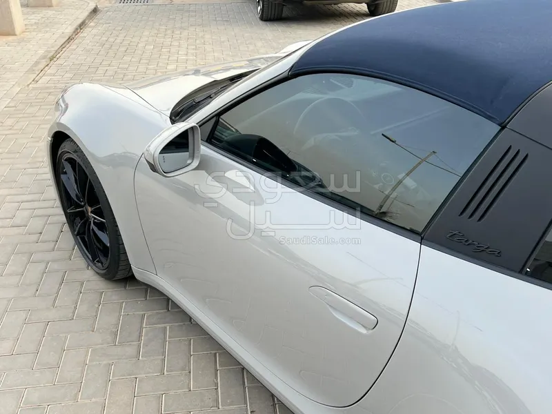 2021 بورش 911 تارجا