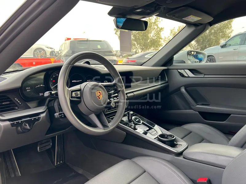 2021 بورش 911 تارجا