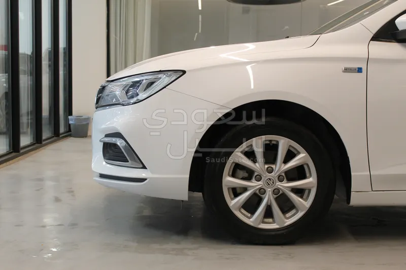 2025 ام جي ام جي 5