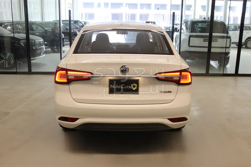 2025 ام جي ام جي 5