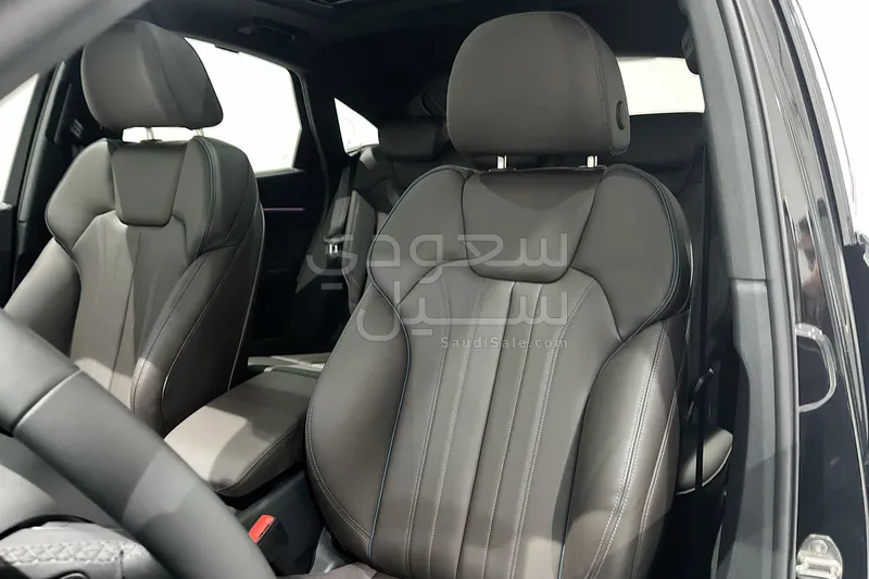 2025 اودي كيو 5 اس لاين