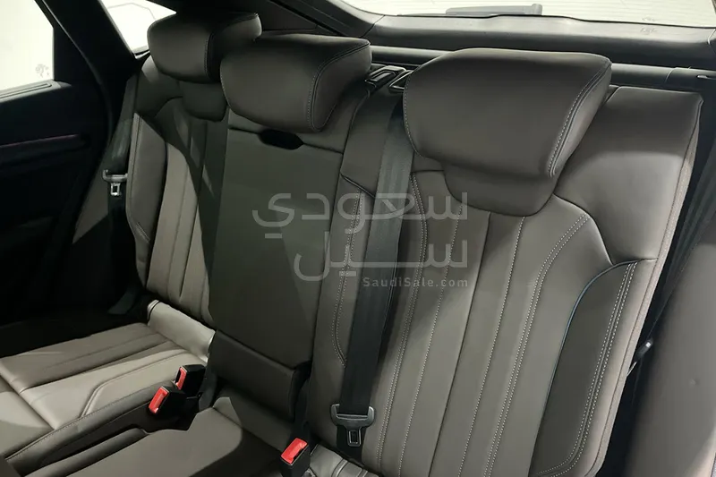 2025 اودي كيو 5 اس لاين