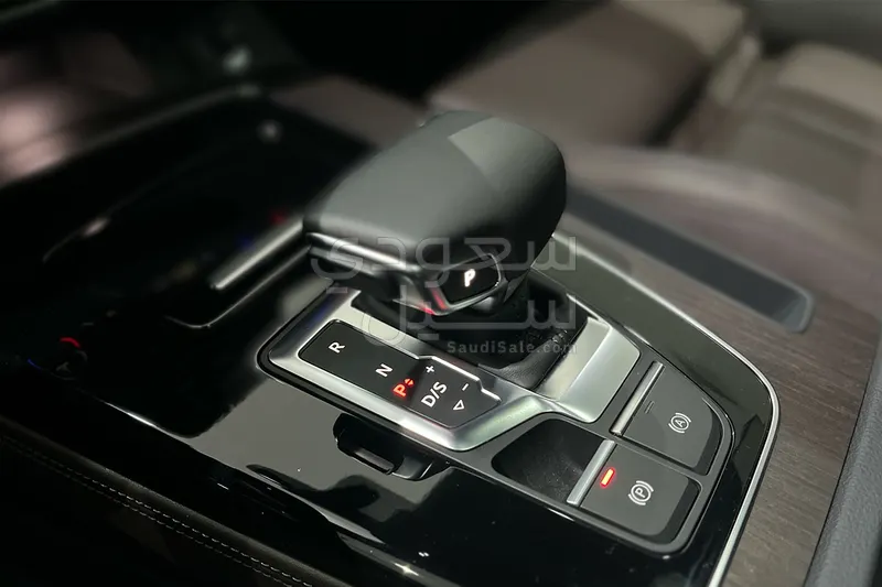 2025 اودي كيو 5 اس لاين