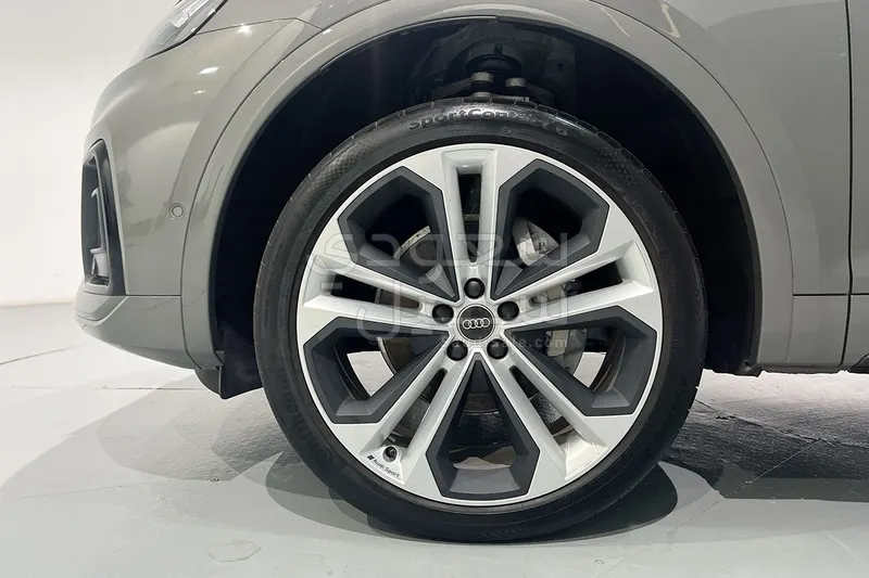 2025 اودي كيو 5 اس لاين