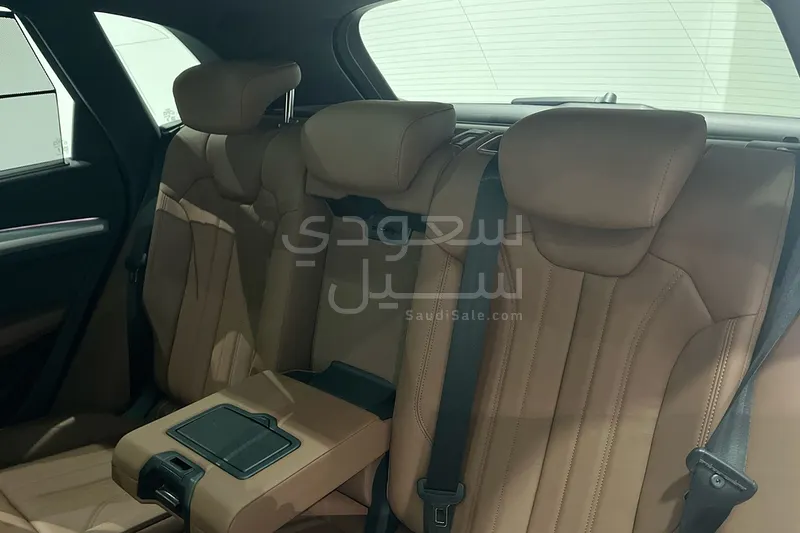 2025 اودي كيو 5 اس لاين