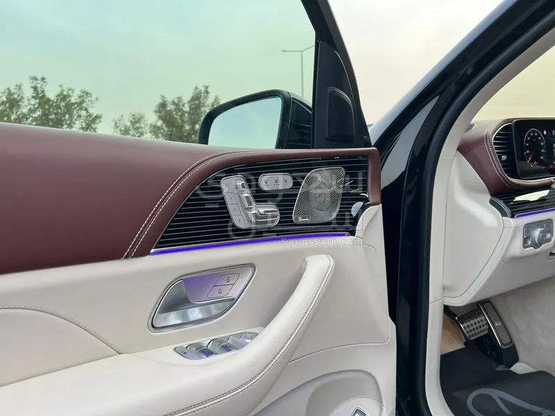 2025 مرسيدس - بنز إس 600 مايباخ