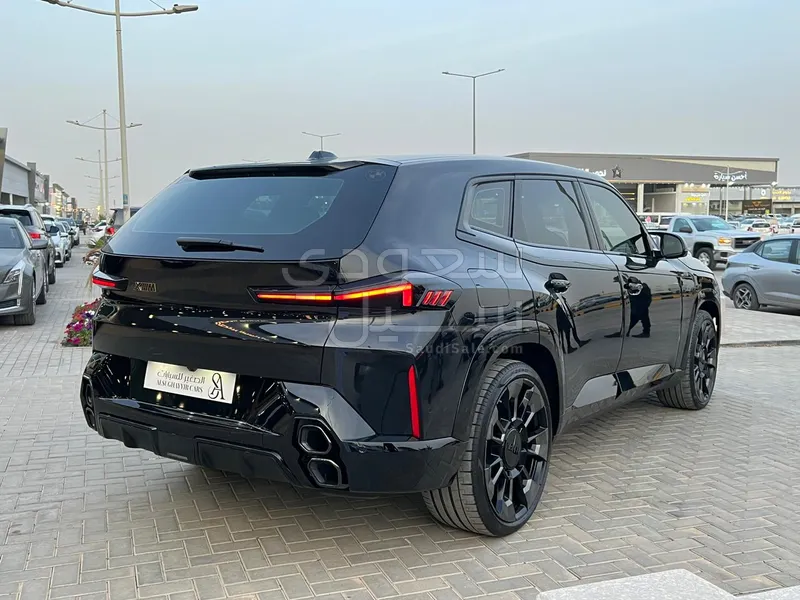 2024 بي ام دبليو اكس ام