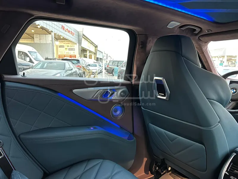 2024 بي ام دبليو اكس ام