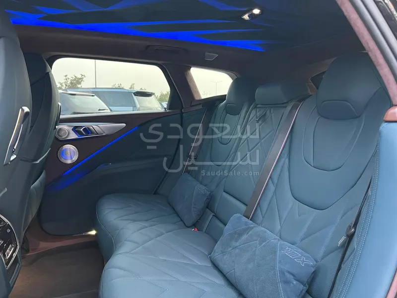 2024 بي ام دبليو اكس ام