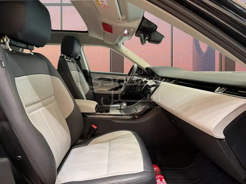 2025 Land Rover Range Rover Evoque Dynamic