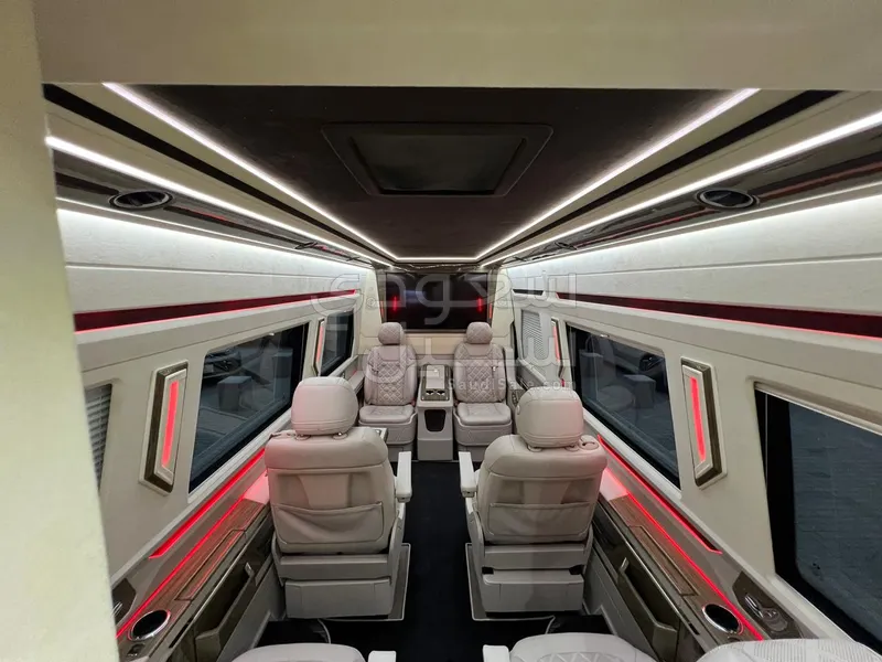 2021 مرسيدس - بنز في 300دي