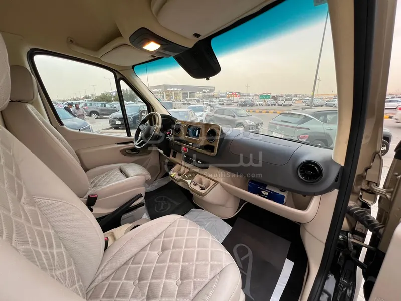 2021 مرسيدس - بنز في 300دي