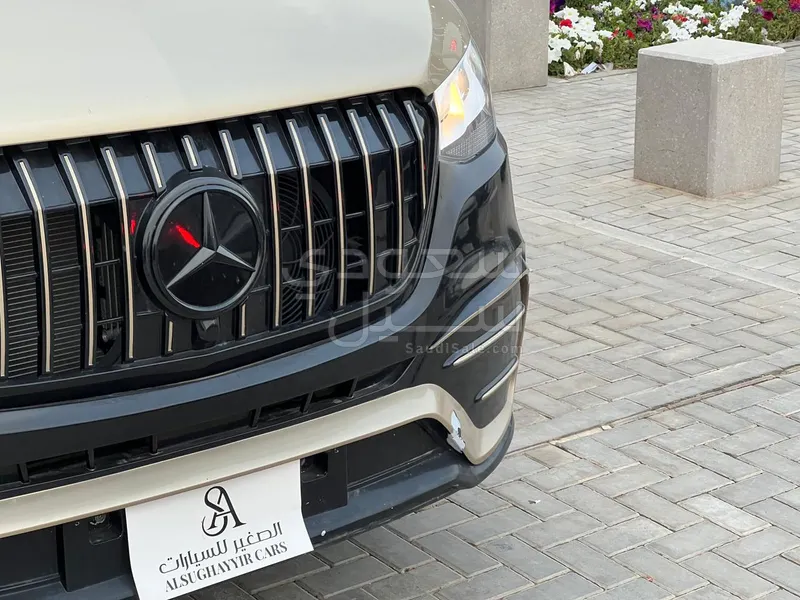 2021 مرسيدس - بنز في 300دي