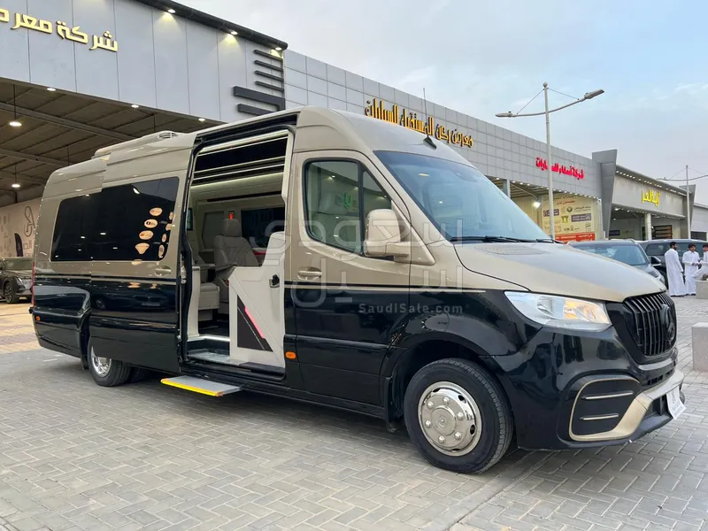 2021 مرسيدس - بنز في 300دي