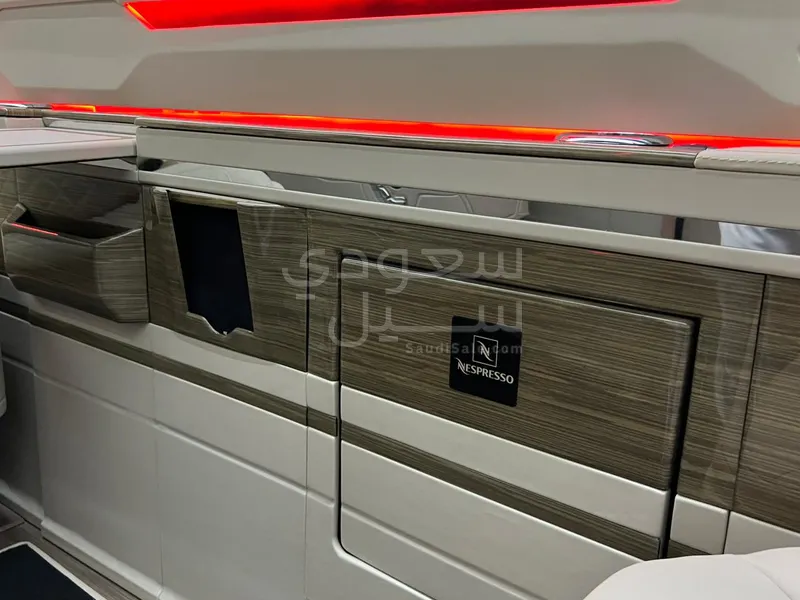 2021 مرسيدس - بنز في 300دي