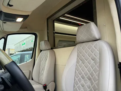 2021 مرسيدس - بنز في 300دي