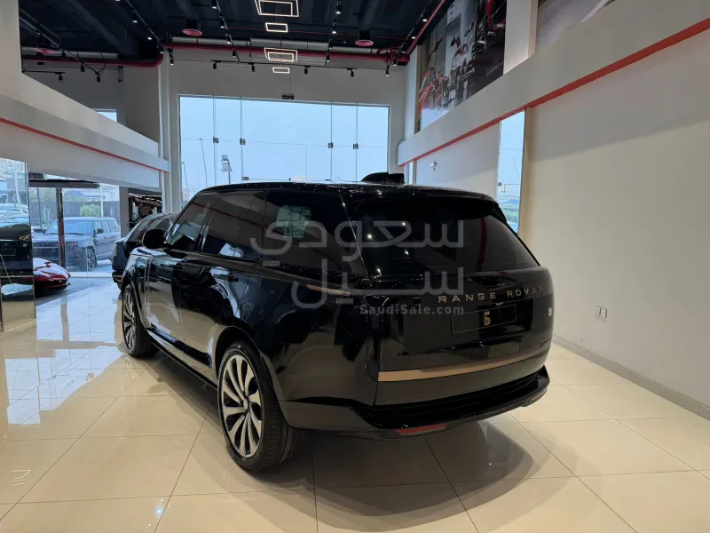 2025 Land Rover Range Rover SV Autobiography
