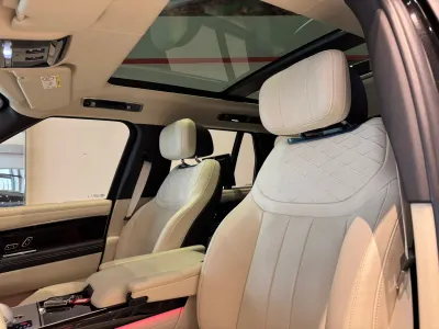 2025 Land Rover Range Rover SV Autobiography