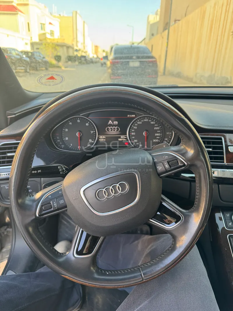 2016 اودي اي 8