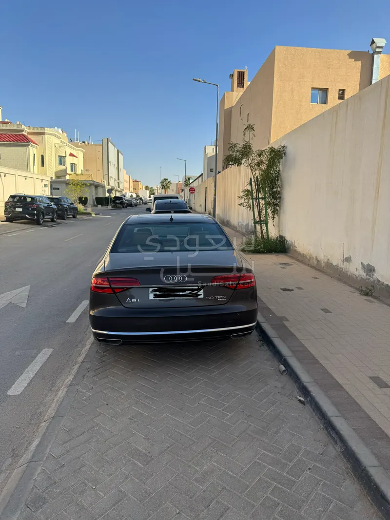 2016 اودي اي 8