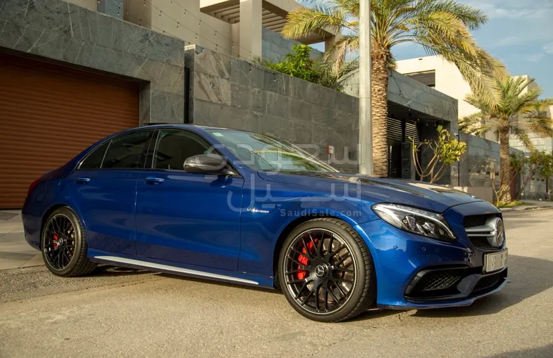 2016 مرسيدس - بنز سي 63إٍس أي إم جي