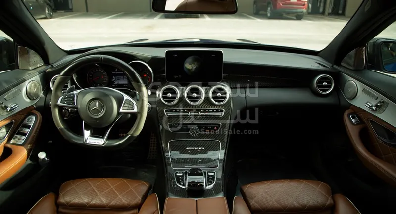 2016 مرسيدس - بنز سي 63إٍس أي إم جي