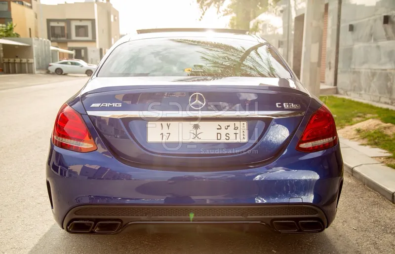 2016 مرسيدس - بنز سي 63إٍس أي إم جي