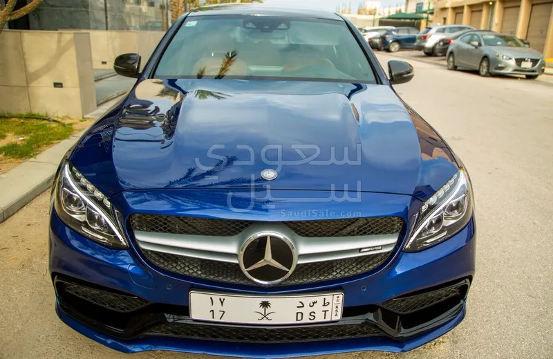 2016 مرسيدس - بنز سي 63إٍس أي إم جي