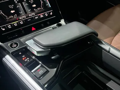 2024 اودي كيو 8 اي ترون