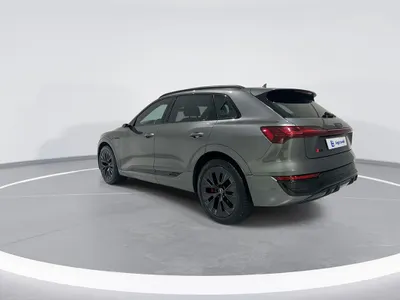 2024 اودي كيو 8 اي ترون