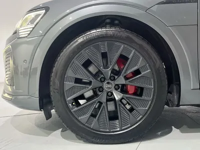 2024 اودي كيو 8 اي ترون