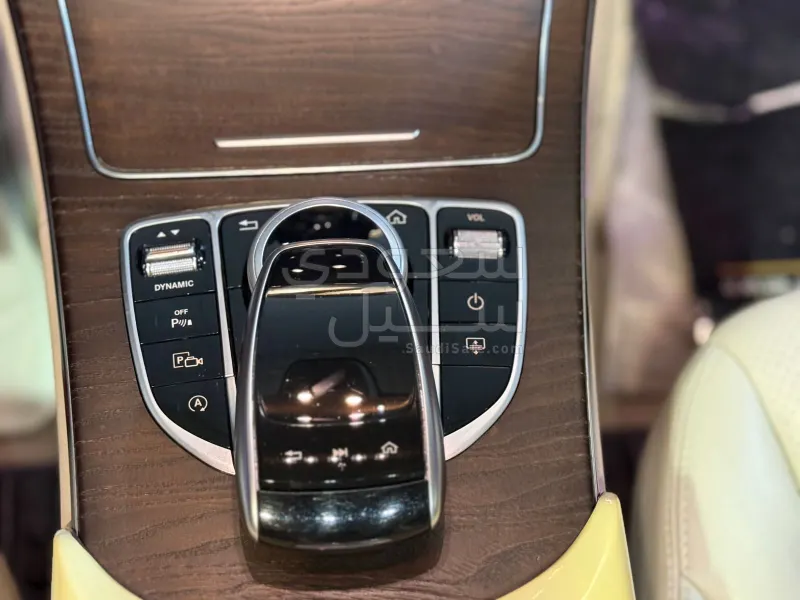 2019 مرسيدس - بنز سي 200 أي إم جي