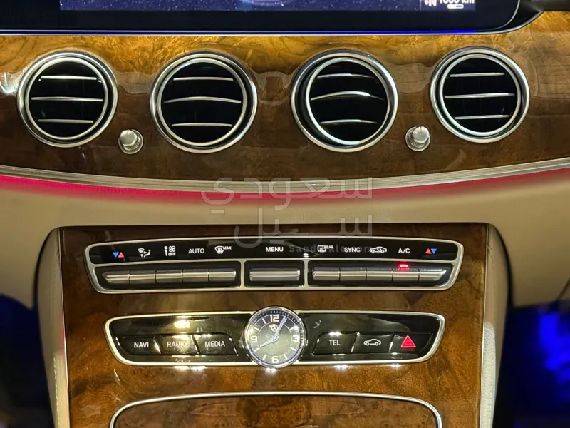 2020 مرسيدس - بنز إي 200