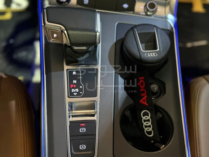 2021 اودي اي 6 40 تي اف اس اي