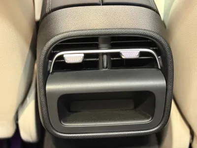 2025 مرسيدس - بنز إي 200