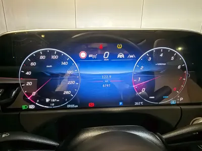 2025 مرسيدس - بنز إي 200