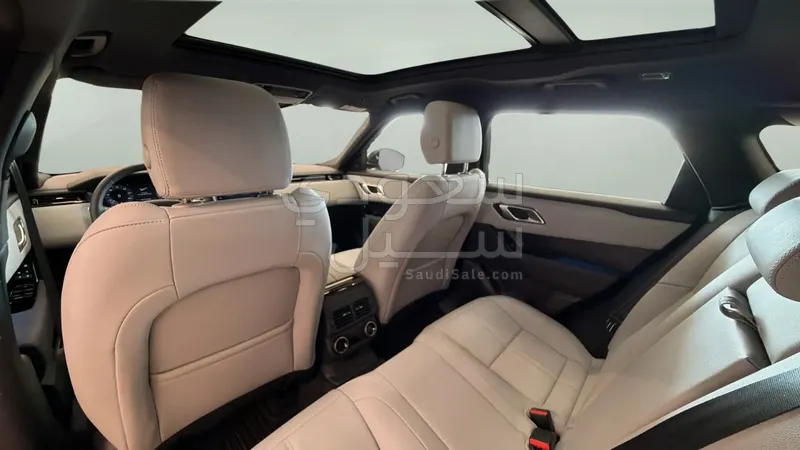 2026 Land Rover Range Rover Velar SE