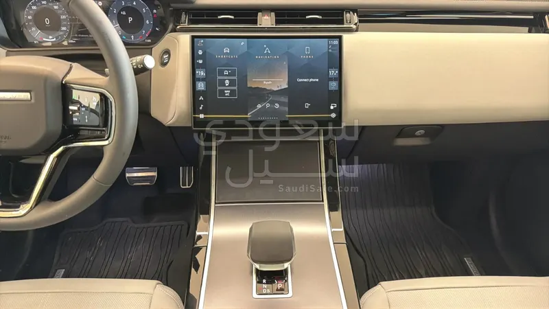 2026 Land Rover Range Rover Velar SE
