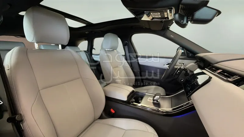 2026 Land Rover Range Rover Velar SE