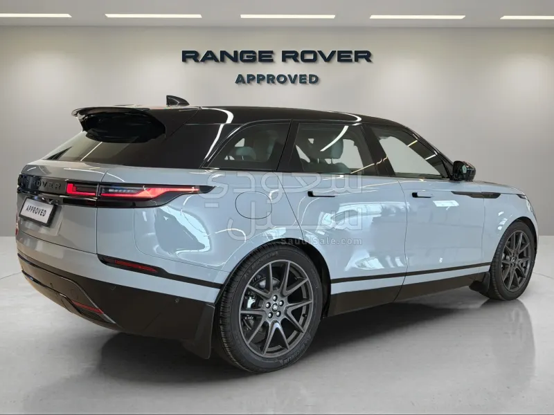 2026 Land Rover Range Rover Velar SE