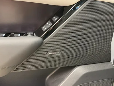 2026 Land Rover Range Rover Velar SE