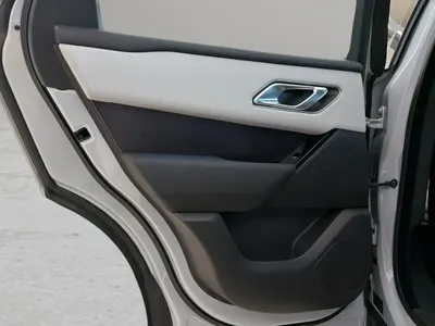 2026 Land Rover Range Rover Velar SE