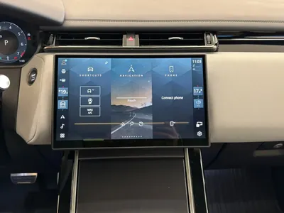 2026 Land Rover Range Rover Velar SE