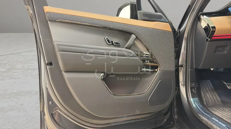 2025 Land Rover Range Rover Sport HSE