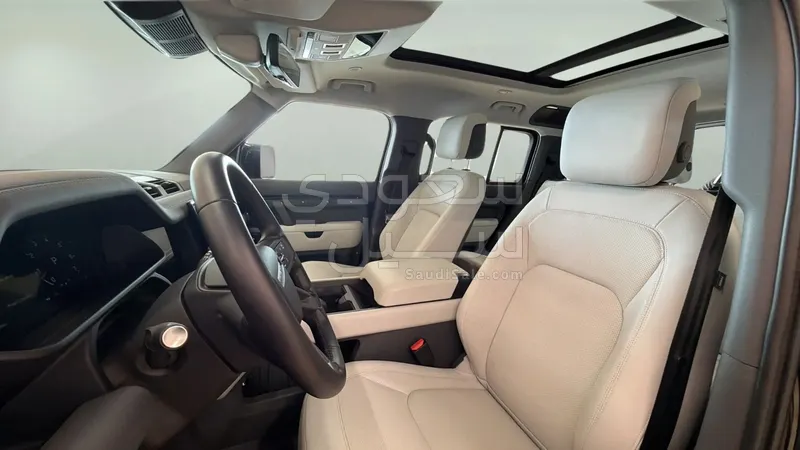 2025 Land Rover Defender X dynamic